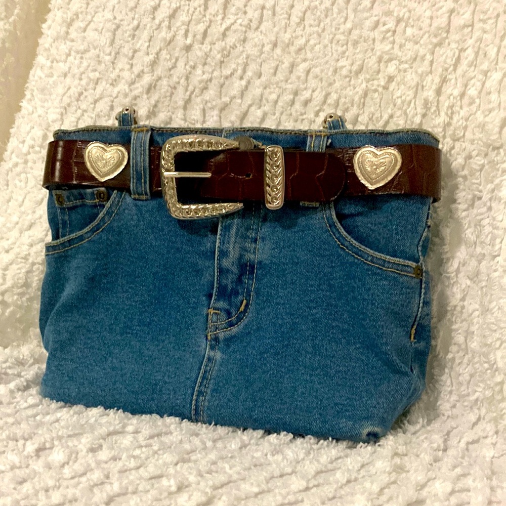 we call these “jocketbooks” out in my neck of the woods. so cute